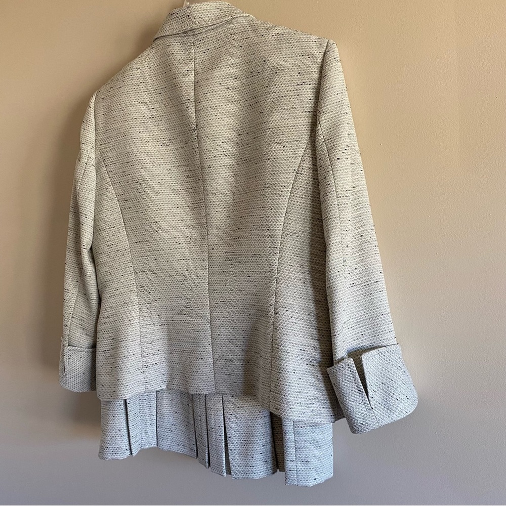 Anne Klein Women’s 2 Piece Suit Jacket & Skirt Cream with Black Flex Size 12 - Picture 6 of 13